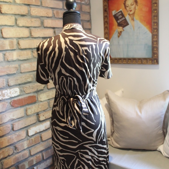 Elie Tahari Zebra Print Silk Dress - Picture 2 of 5